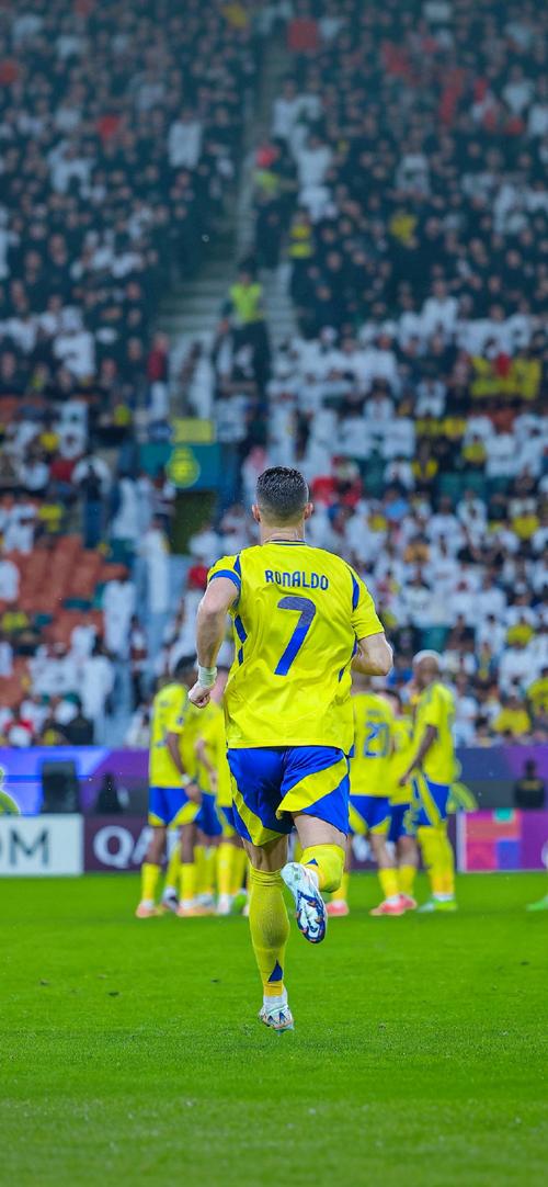 梅西2025年数据：54次出场造74球，随队首夺总冠军