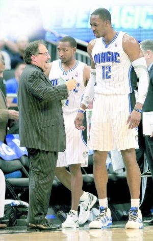 体操世锦赛女子跳马-邓娅兰罕见失误退赛！梅尔尼科娃成双冠王
